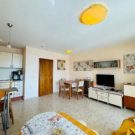 Apartment Lazur 1 7- 5 *