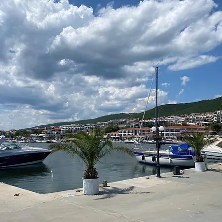 Lazur 1 7- 5 Apartment *