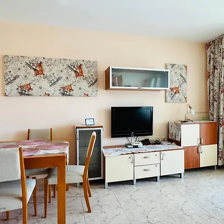 Lazur 1 7- 5 Apartment